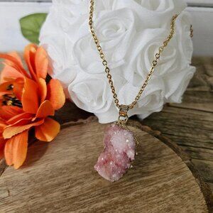 Quarts Druzy Stone Pendent Necklace Pink